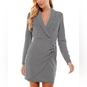 Juniors' Houndstooth-Print Side-Buckle Wrap Dress